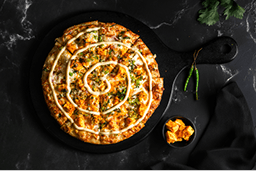 Tandoori Paneer pizza & Garlic Bread